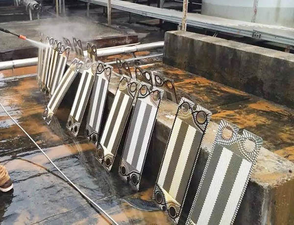 板式換熱器密封墊在不同場(chǎng)合的表現形式也不同